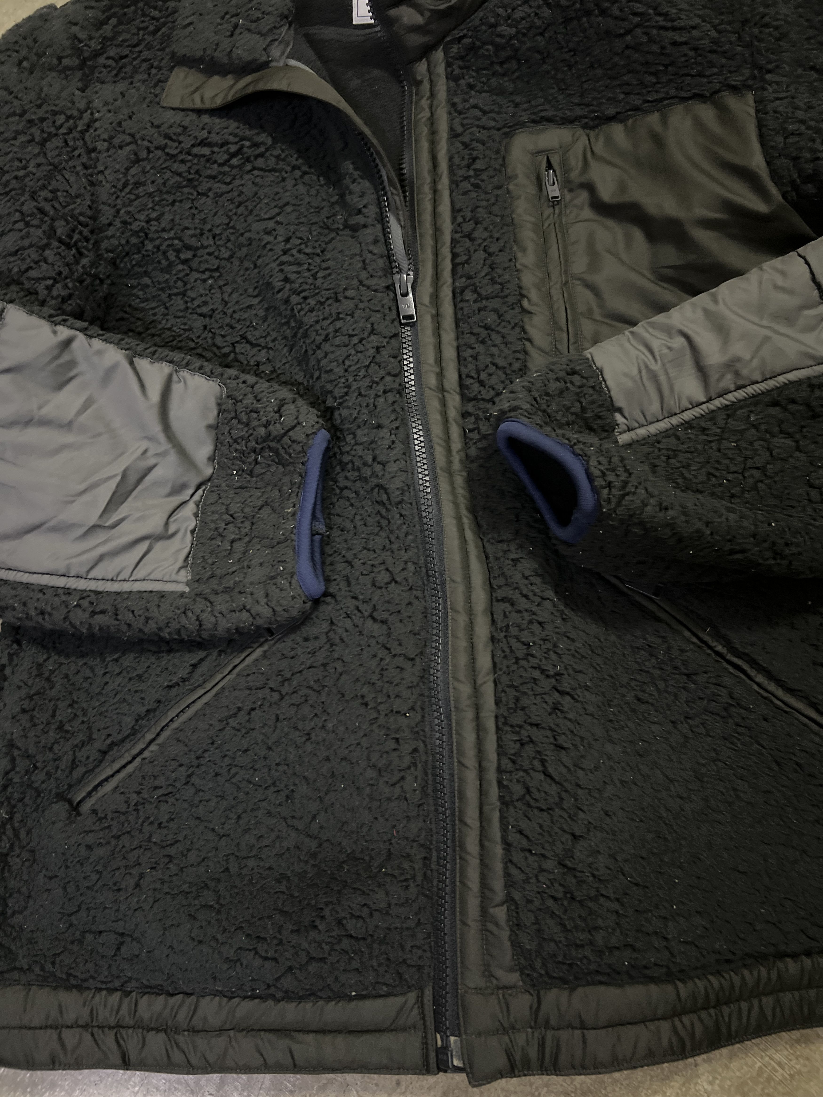 Jun Takahashi × Undercover × Uniqlo JACKET UNIQLO UNDERCOVER By JUN TAKAHASHI Size US M / EU 48-50 / 2 - 15 Thumbnail