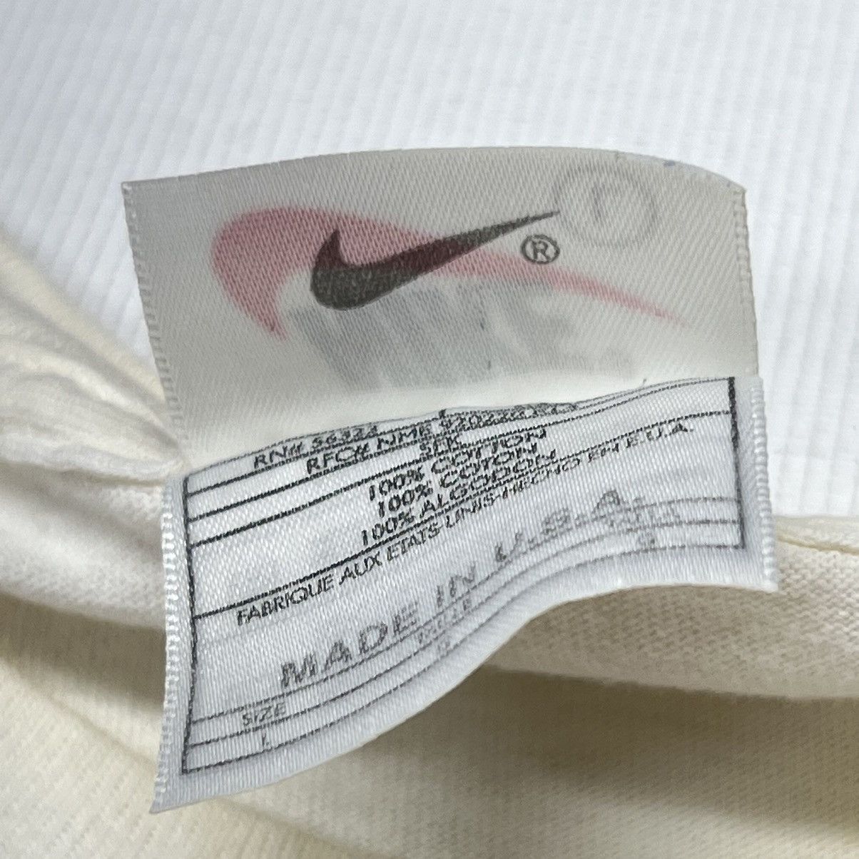 Nike × Vintage Nike Tee Shirt White 3D Logo Rubber Patch Swoosh 90s Size US L / EU 52-54 / 3 - 7 Thumbnail