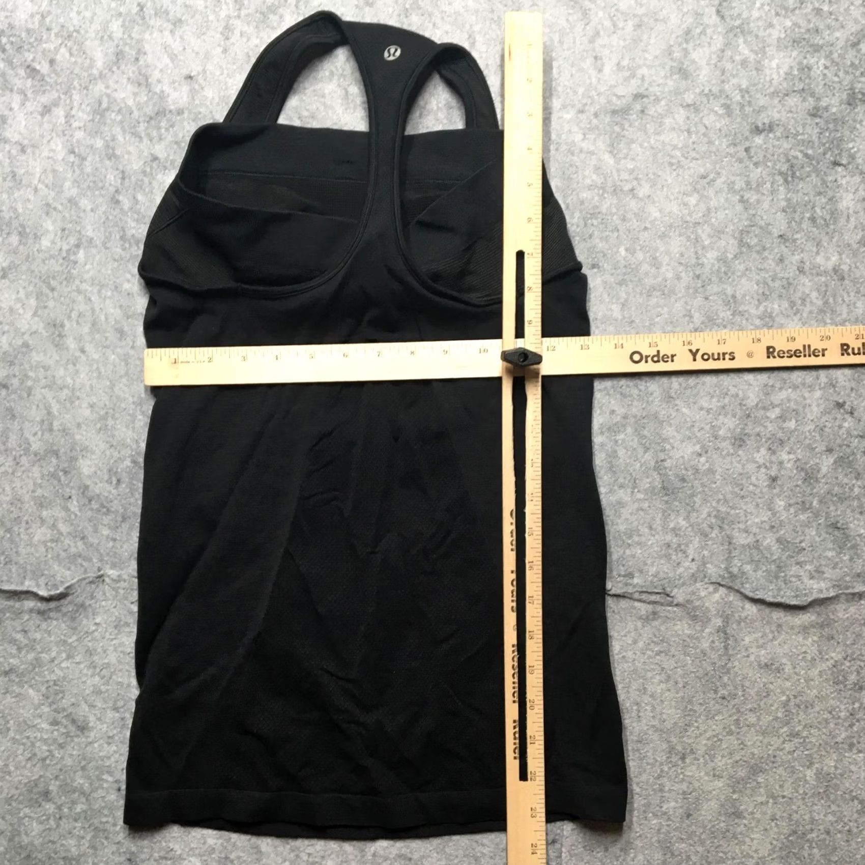 Lululemon Lululemon Tank Top Womens 6 Black Seamless Racerback Running Yoga No Pads Tank Top Ladies 6 Black Seamless Racerback Nike Size M / US 6-8 / IT 42-44 - 6 Thumbnail