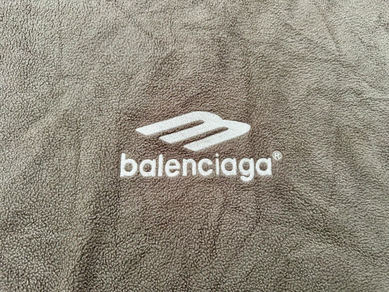 Balenciaga Authentic Balenciaga 3B Sports Icon Brown Sweatshirt Size US XXL / EU 58 / 5 - 8 Thumbnail