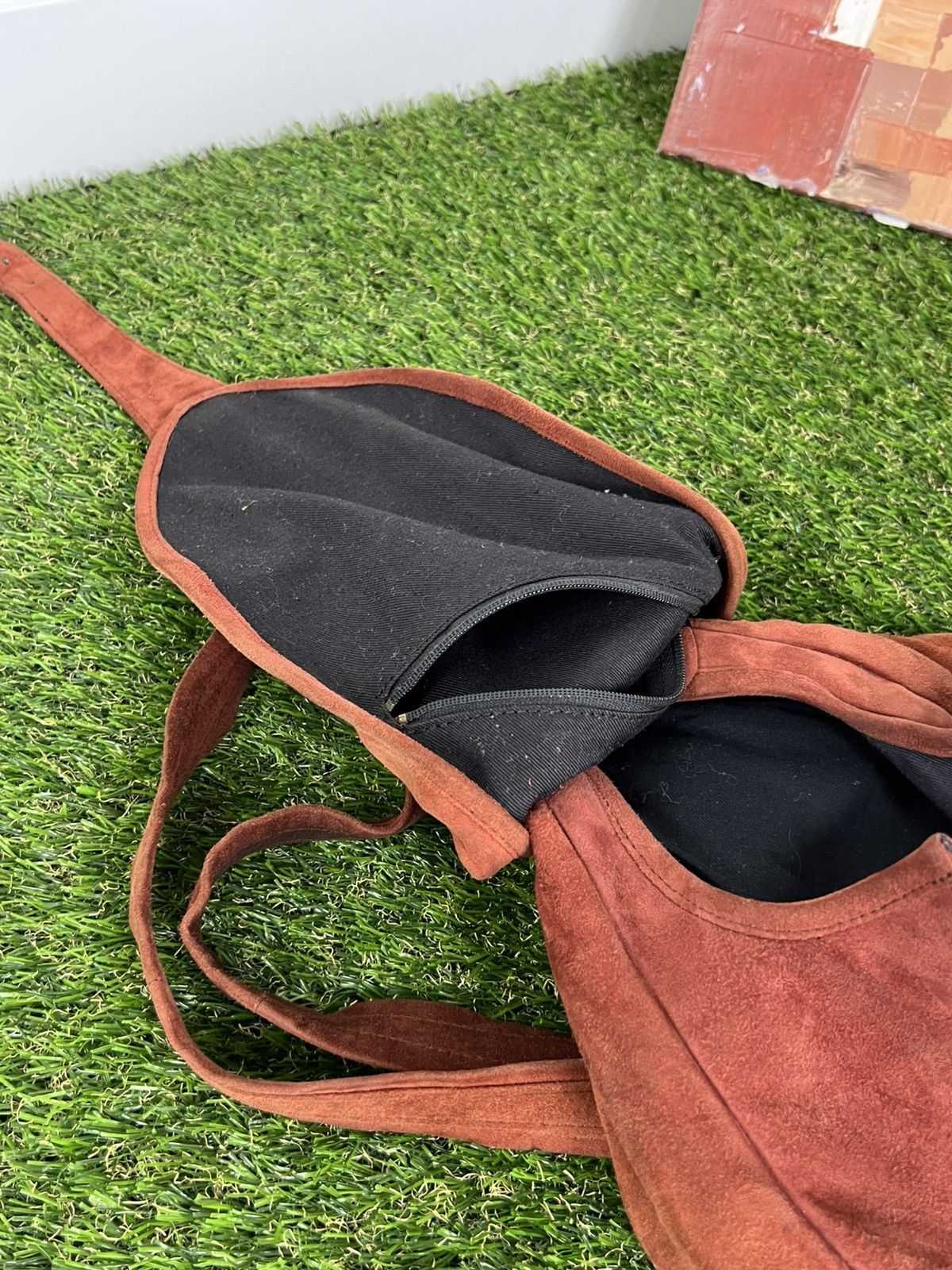 Japanese Brand Y2k Vintage Traveller Suede Leather Sling Bag Brown Size ONE SIZE - 12 Thumbnail
