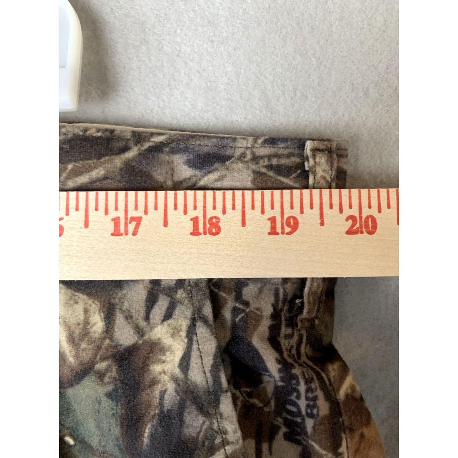 Vintage VINTAGE L.L. Bean Pants Mens 40x29 Camo Goretex Lined Hunting Mossy Oak Break Up Chino Straight Fall Winter Spring 80s 90s USA Mens Size US 40 / EU 56 - 8 Thumbnail