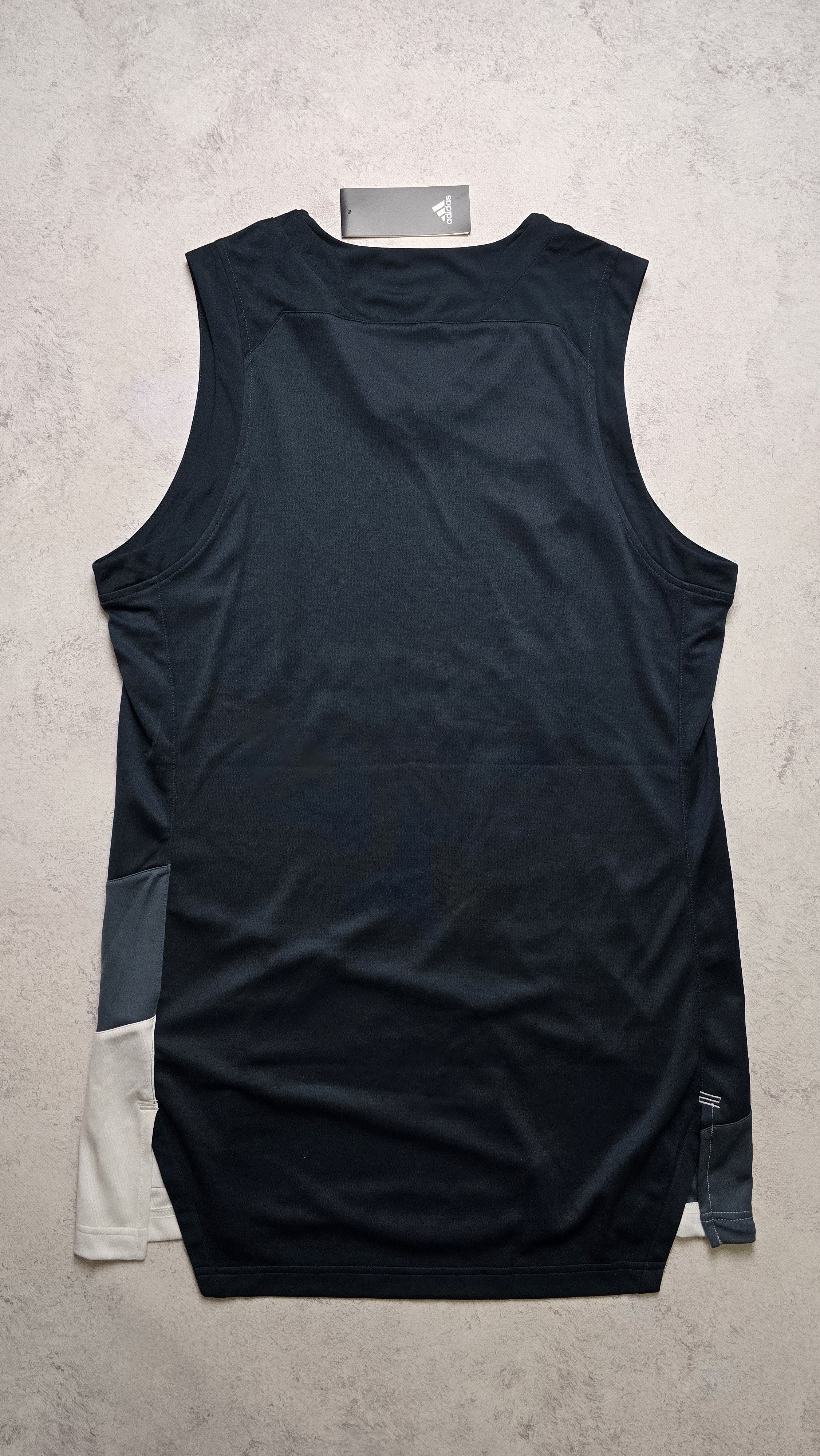 Adidas Adidas Real Madrid 2018-19 Away Basketball Jersey Size US L / EU 52-54 / 3 - 2 Thumbnail