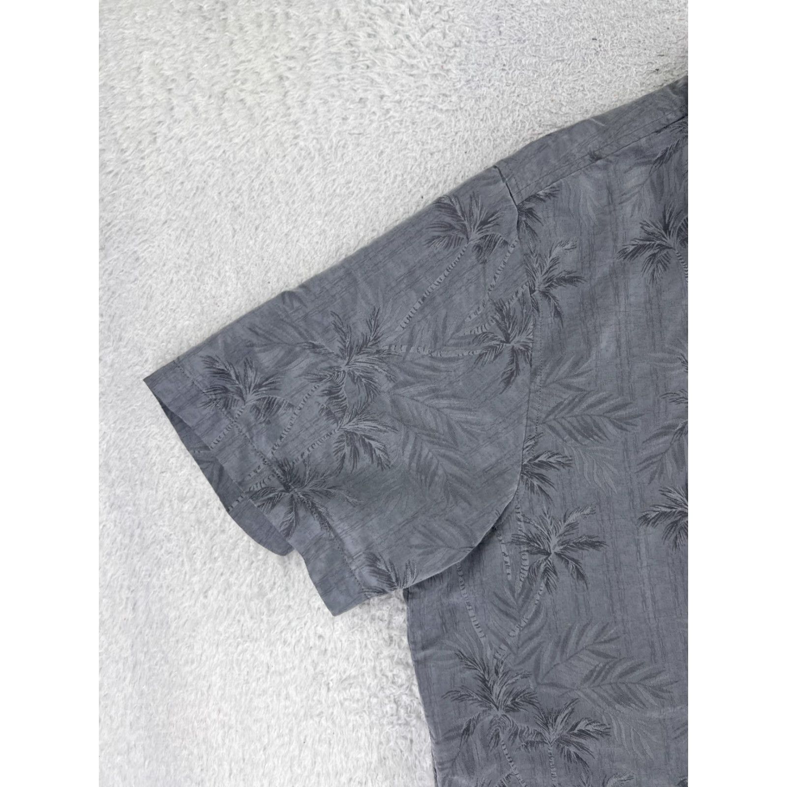 Tommy Bahama Tommy Bahama Shirt Men 2XL Gray Button-Up Hawaiian Palm The Coconut Point Tencel Blend Size US XXL / EU 58 / 5 - 6 Thumbnail