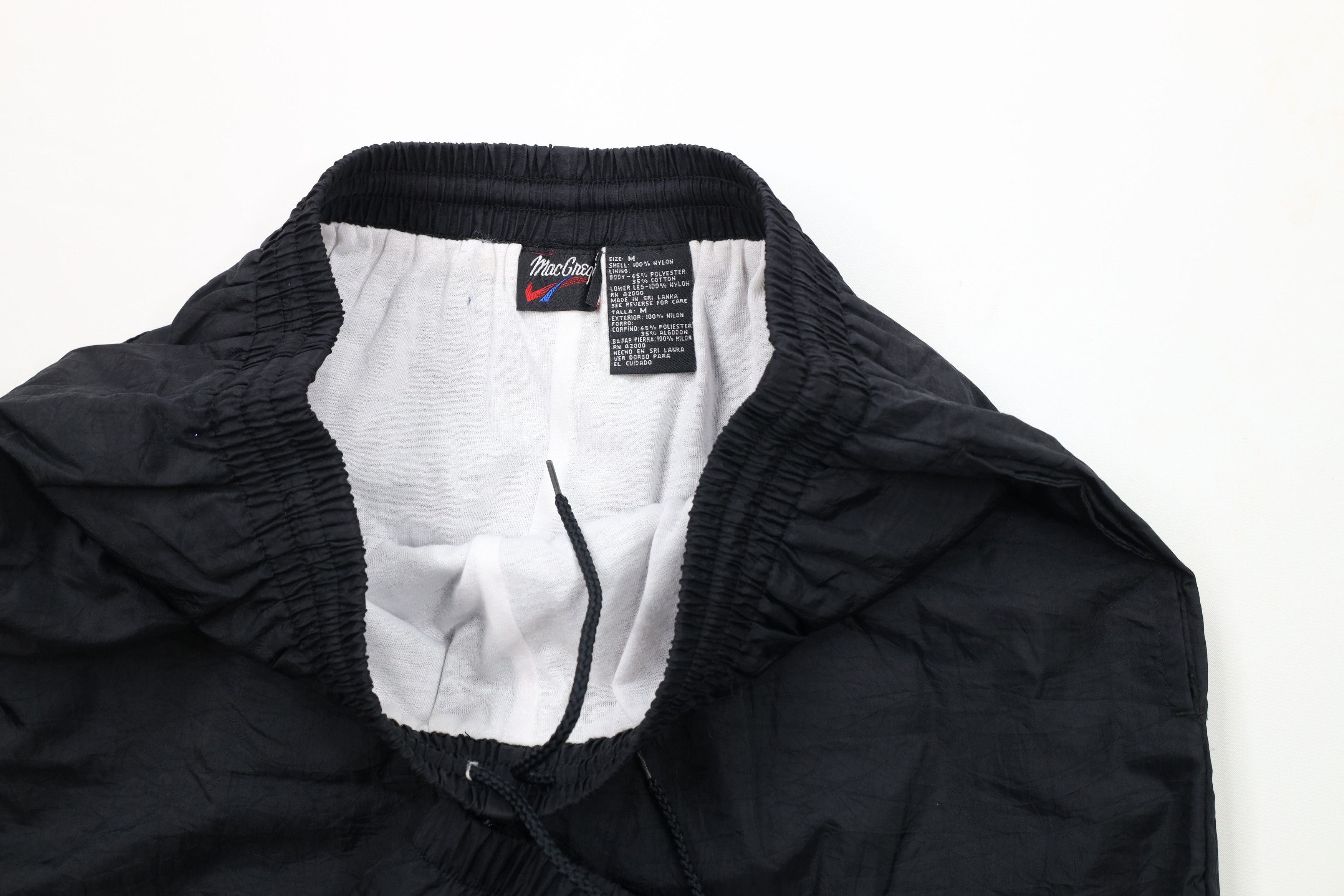 Vintage Vintage 90s Streetwear Blank Lined Nylon Joggers Pants Black Size US 34 / EU 50 - 7 Thumbnail
