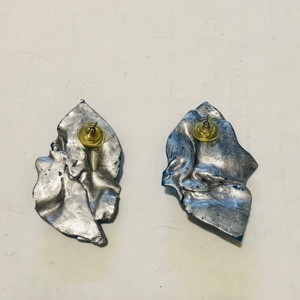Vintage Stud Earrings Aqua Blue Silver Shimmer Mermaid Shell Ocean Size ONE SIZE - 2 Thumbnail