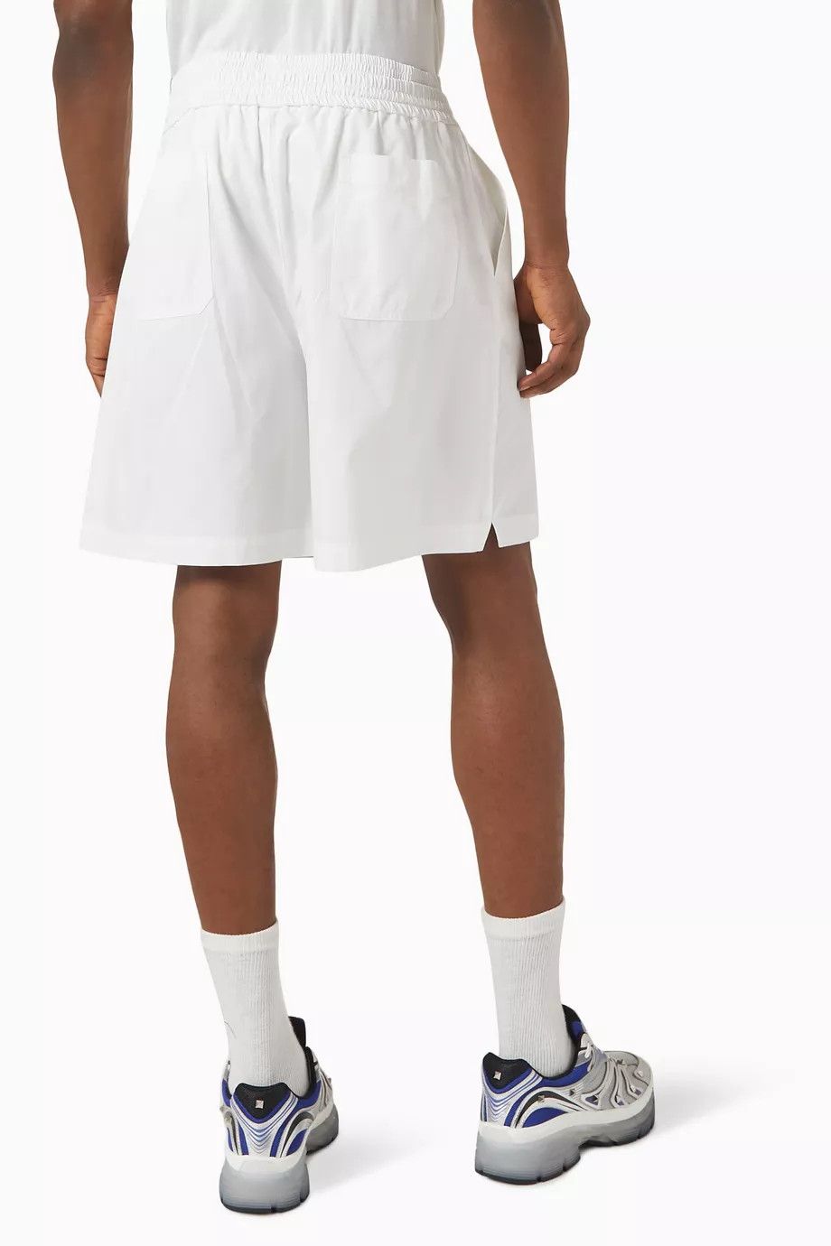 Valentino o1y0525 Logo Short in White Size US 32 / EU 48 - 3 Thumbnail