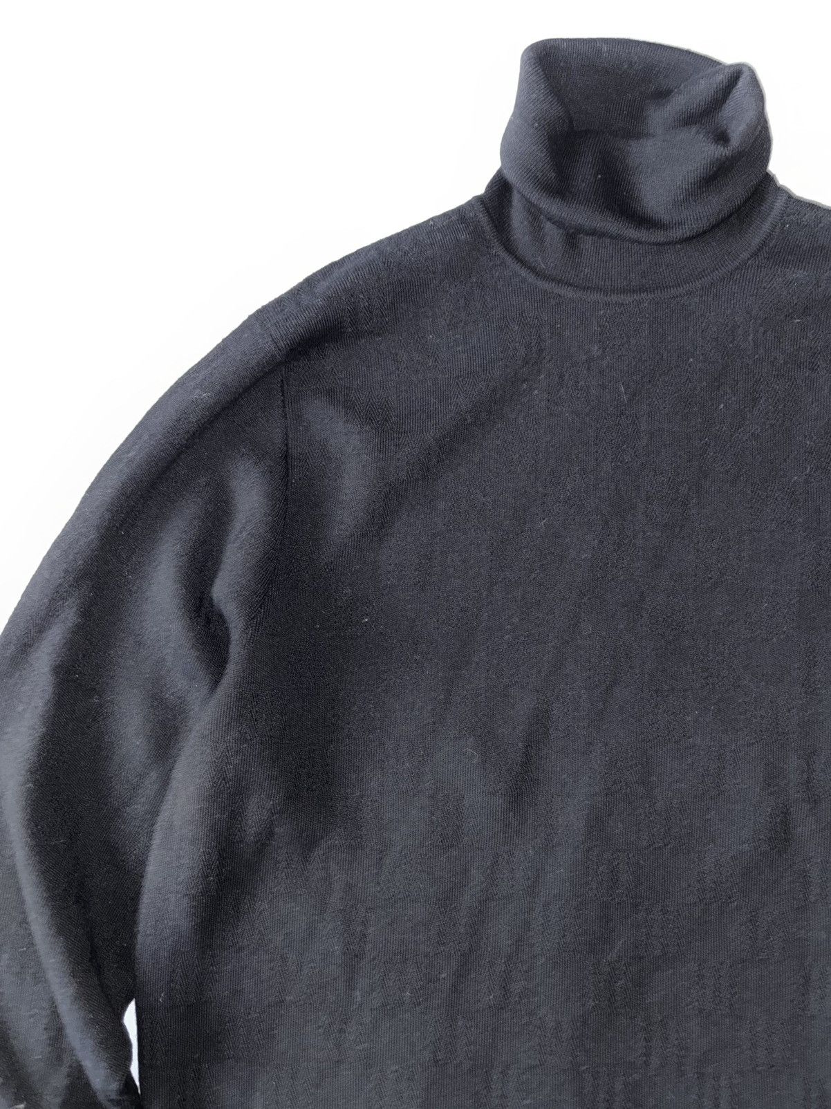 Louis Vuitton Louis Vuitton Damier Turtleneck knit sweater Size US XL / EU 56 / 4 - 2 Thumbnail