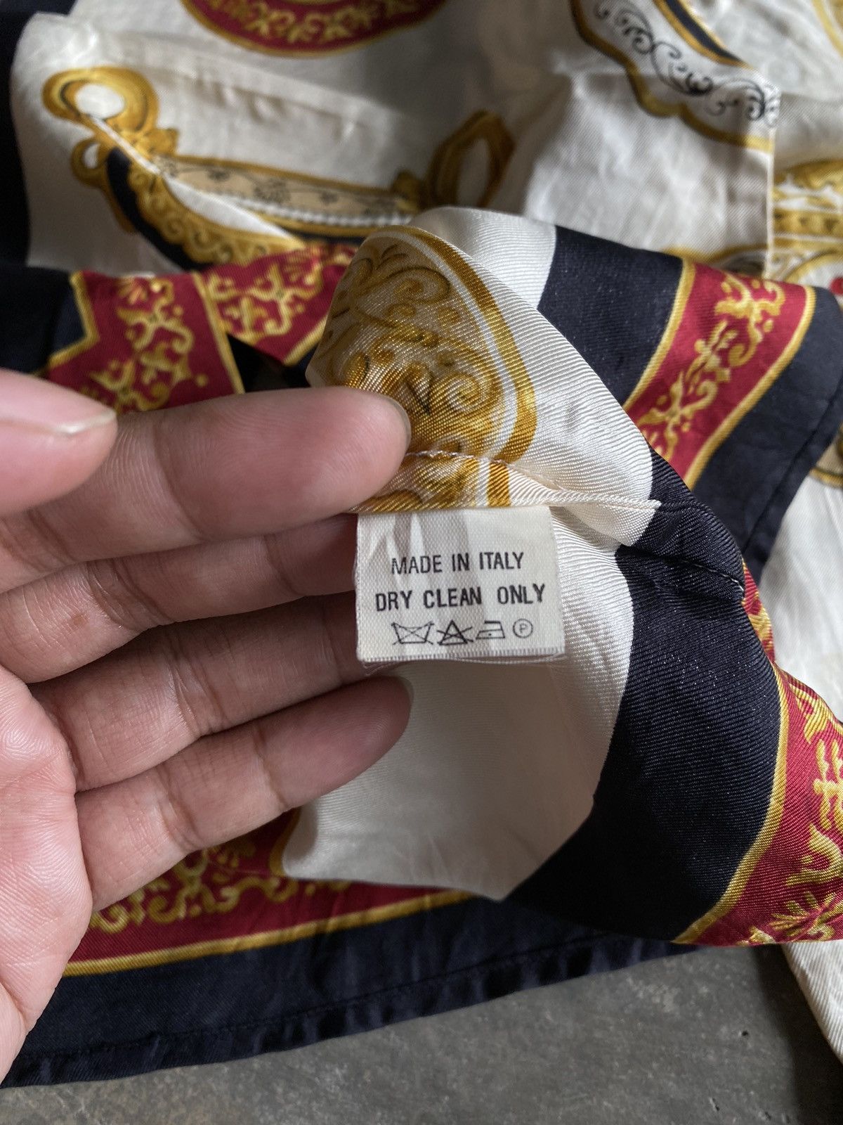 Burberry × Vintage rare "Holy Grails" Burberrys vintage 100% silk Size US M / EU 48-50 / 2 - 7 Thumbnail