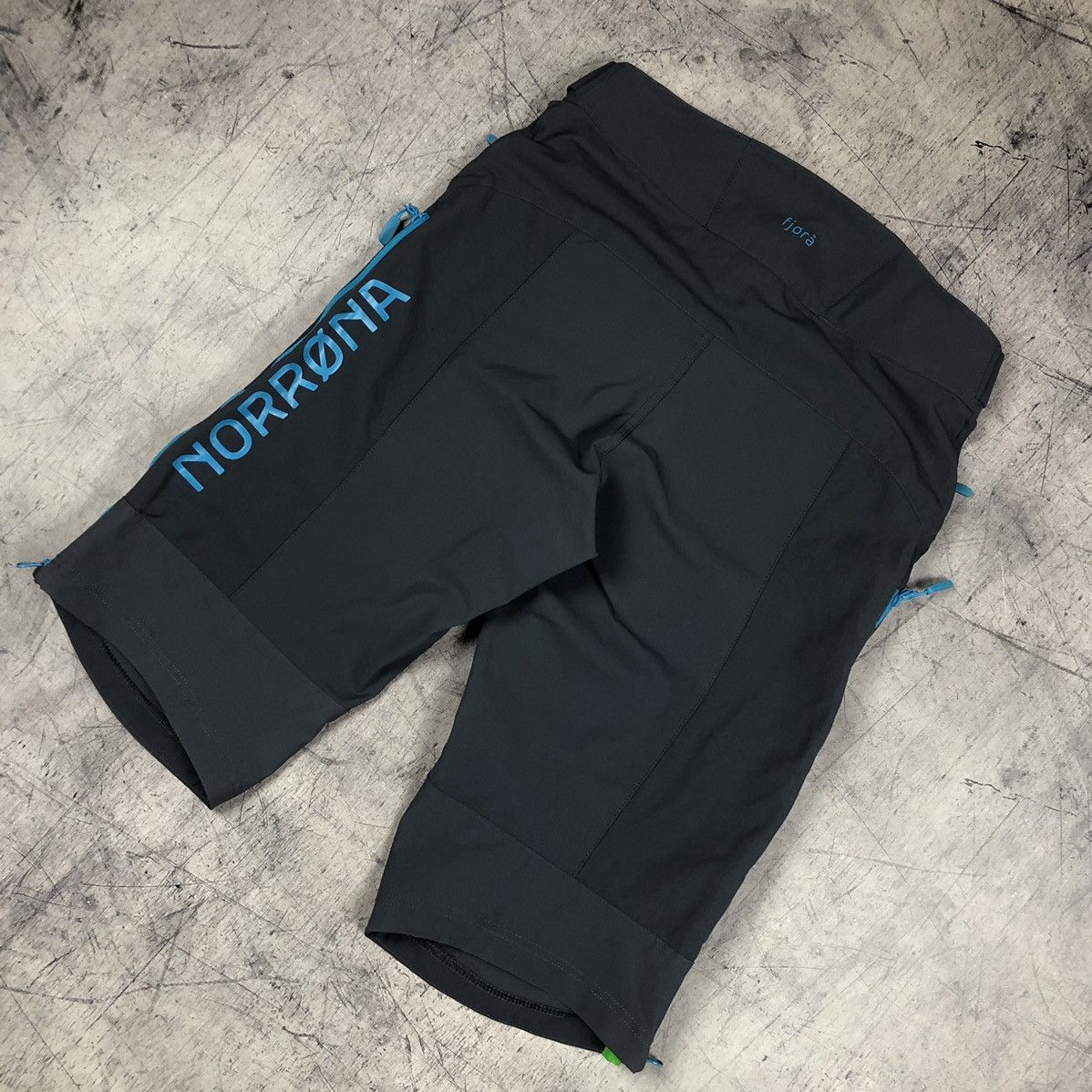 Norrona Norrona Trekking Outdoor Fjora Mountain Shorts y2k gcw23 og Size 28" / US 6 / IT 42 - 9 Thumbnail