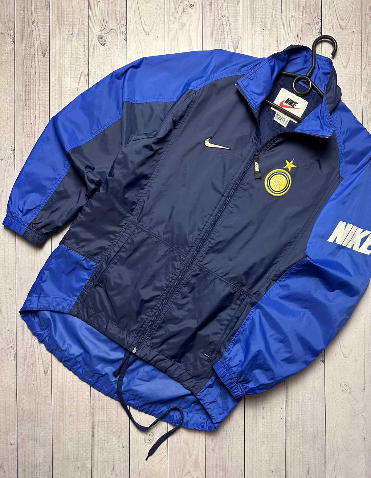 Vintage Vintage Nike Inter Milan soccer jacket size S big swoosh Size US S / EU 44-46 / 1 - 2 Thumbnail