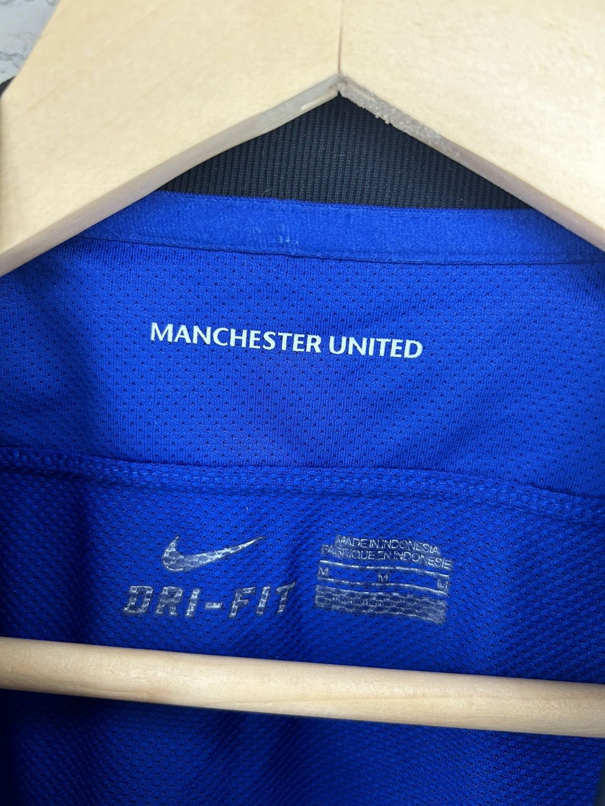 Nike Nike Manchester United 2011 Away Soccer Jersey Size US M / EU 48-50 / 2 - 10 Thumbnail