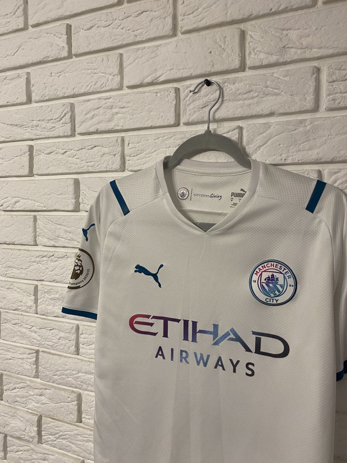Puma 2020/21 PUMA Bernardo Silva Manchester City 3rd Jersey Size US M / EU 48-50 / 2 - 3 Thumbnail