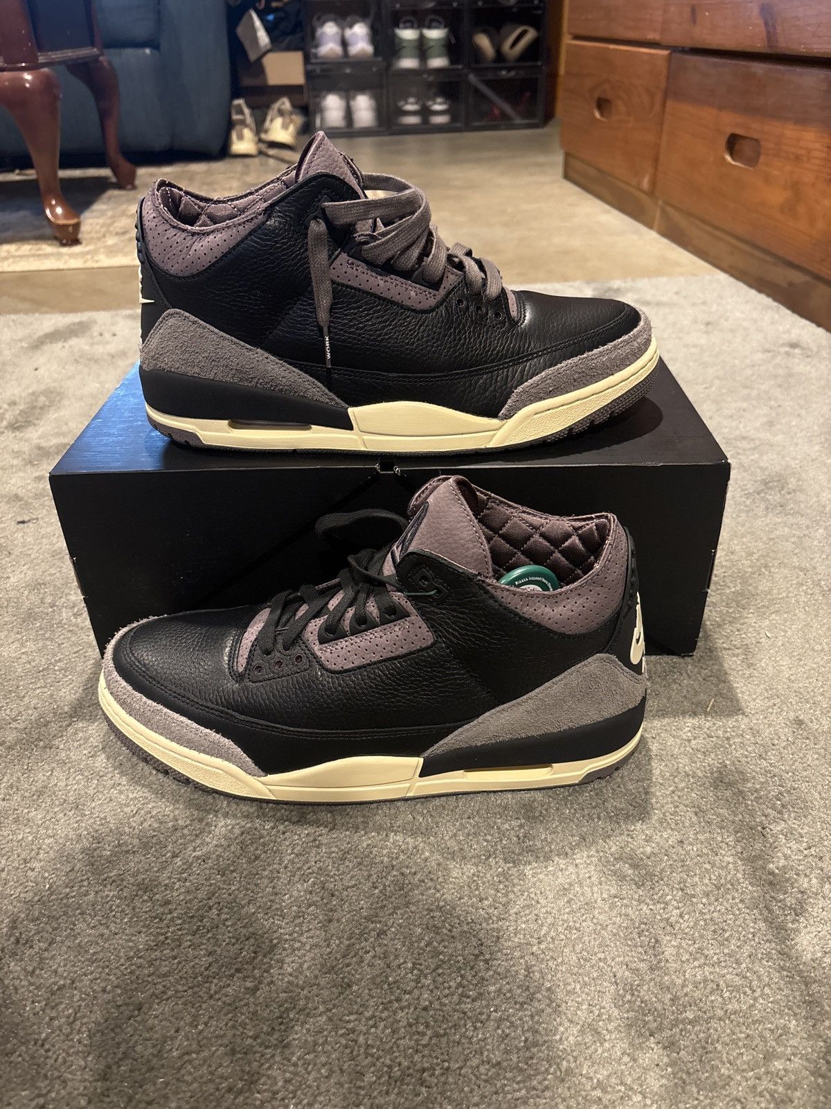 A Ma Maniere × Jordan Brand Jordan 3 A Ma Maniere Size 11M 12.5W Size US 11 / EU 44 - 1 Thumbnail