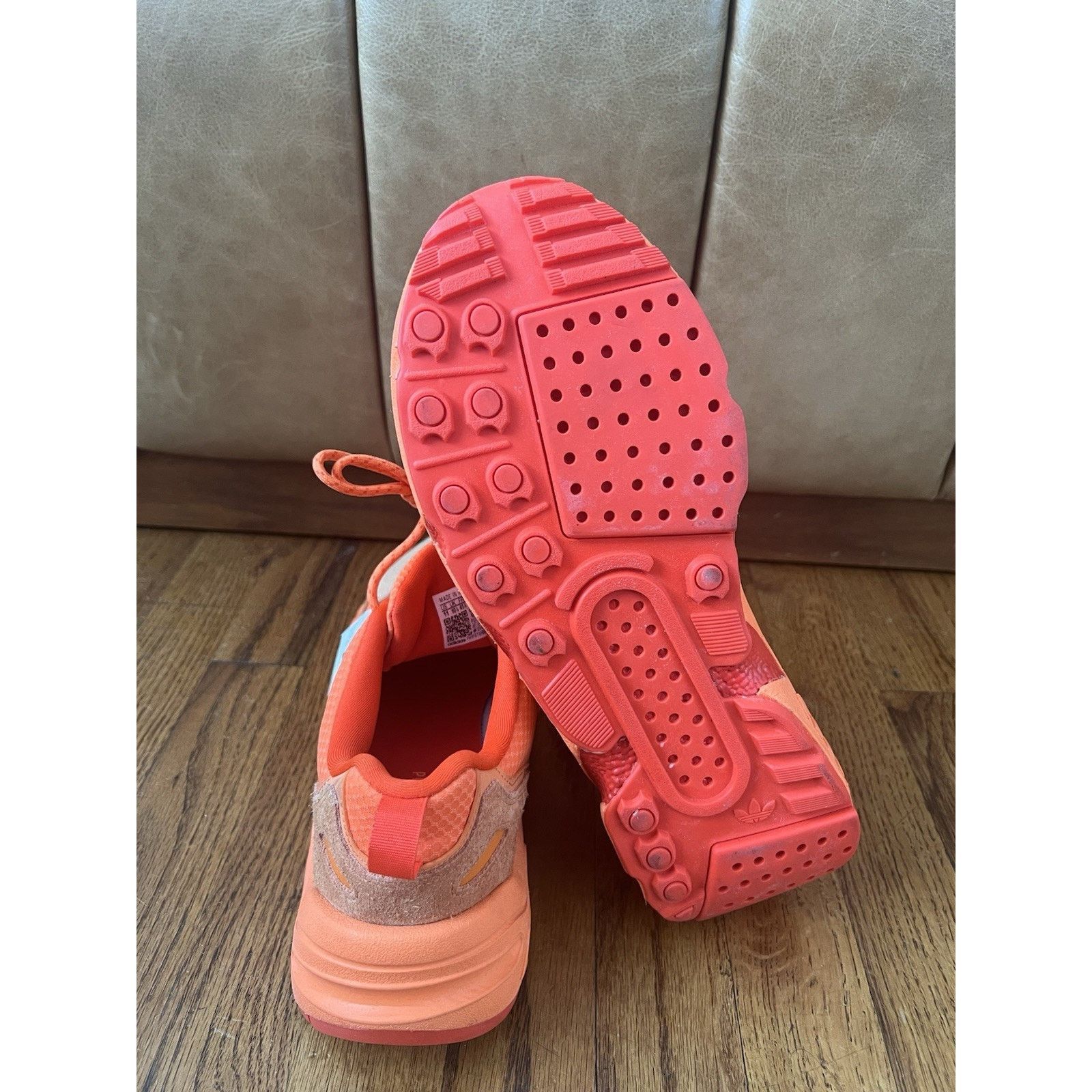 Adidas adidas ORIGINALS MEN'S ZX 22 BOOST SNEAKERS ORANGE RETRO Size US 11 / EU 44 - 7 Thumbnail