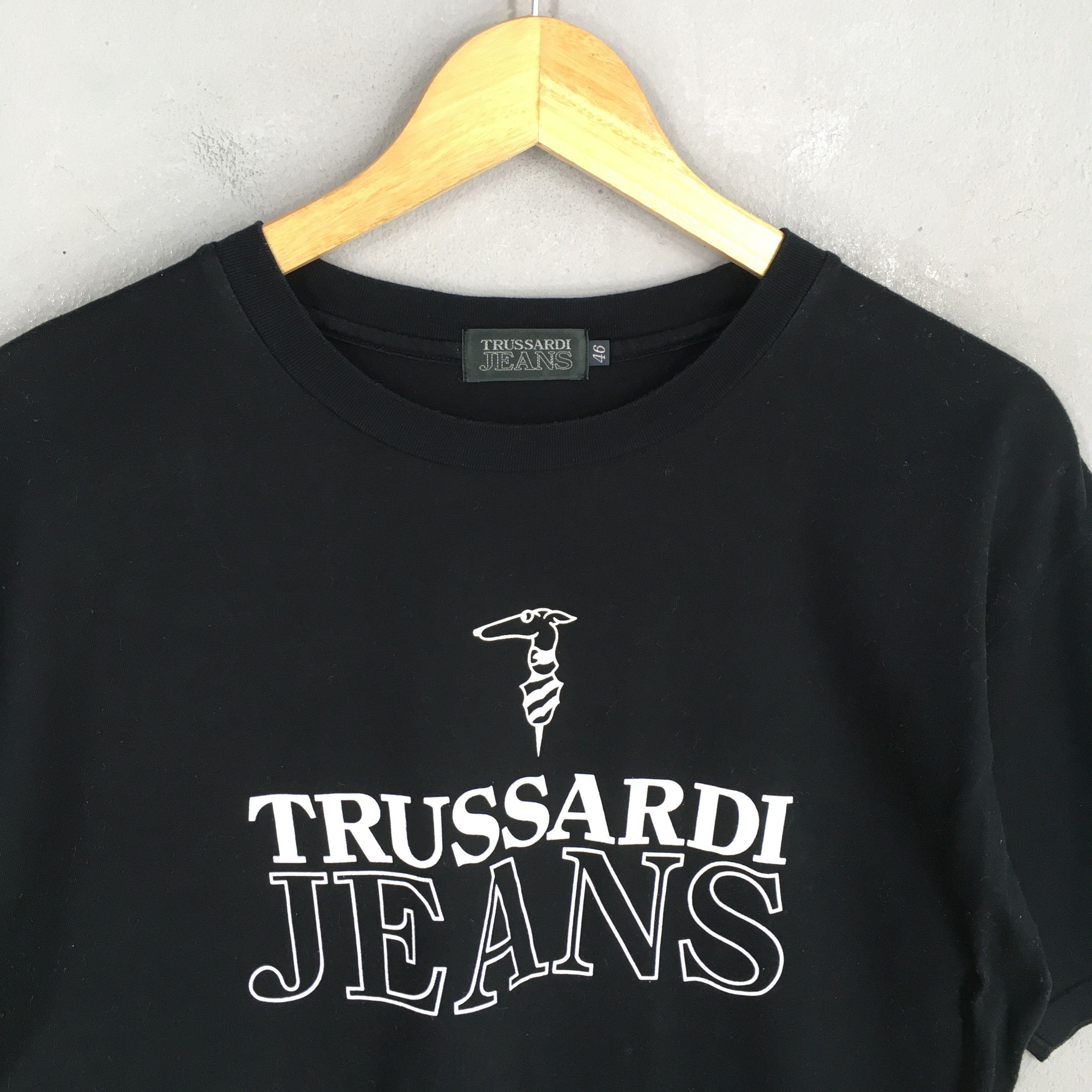 Trussardi × Vintage Vintage Trussardi Jeans Sportswear Black T shirt Medium Size US M / EU 48-50 / 2 - 2 Thumbnail