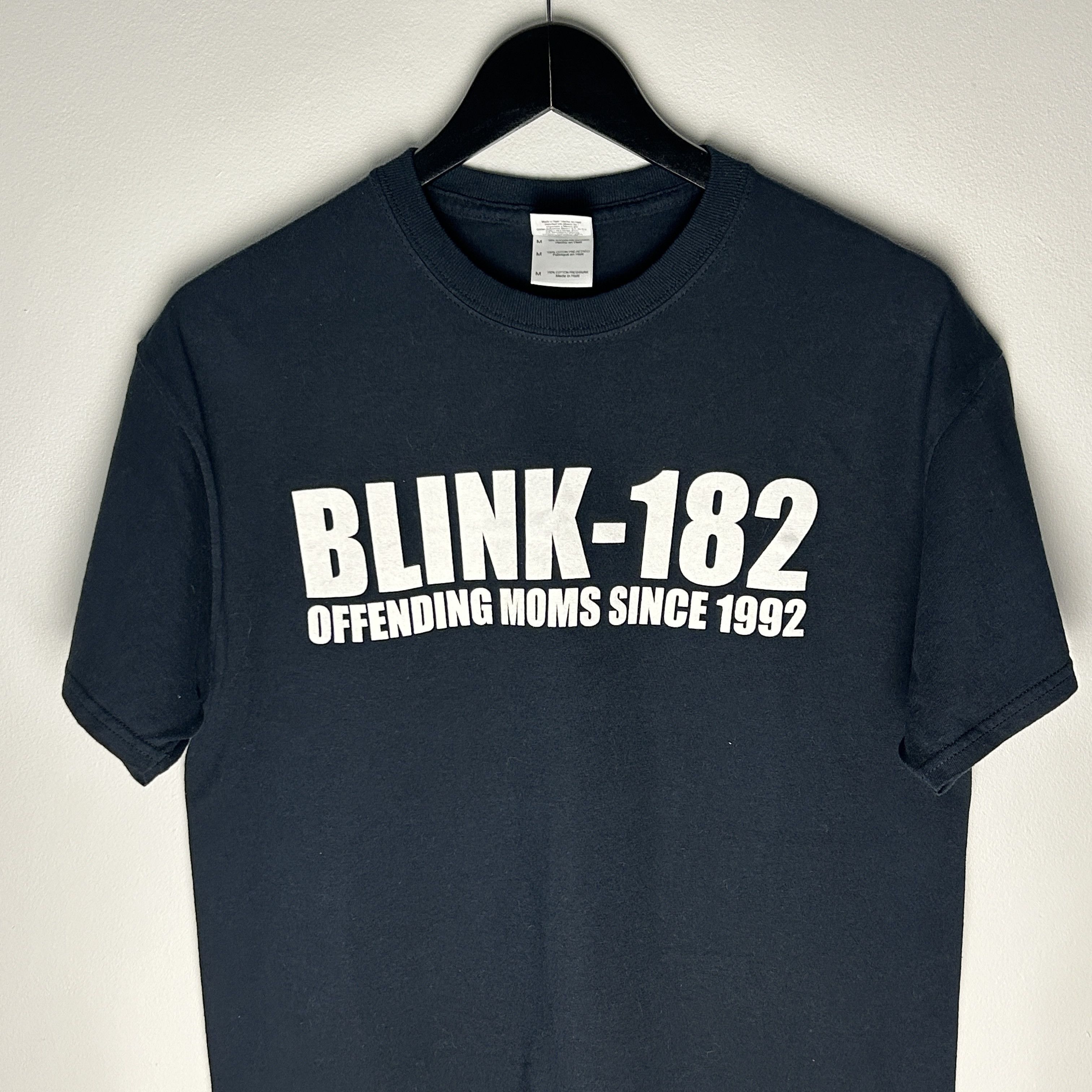 Band Tees Vintage Blink-182 Offending Moms Band T-shirt Size US M / EU 48-50 / 2 - 4 Thumbnail