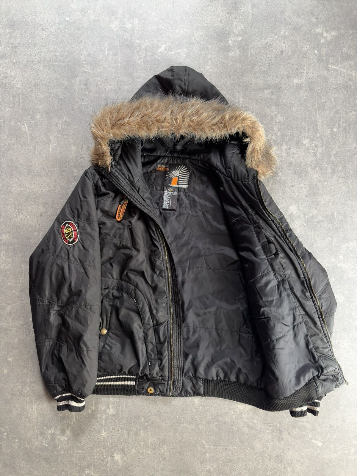 Akademiks Akademiks Faux Fur Hooded Baggy Patches Bomber Jacket L Size US L / EU 52-54 / 3 - 11 Thumbnail