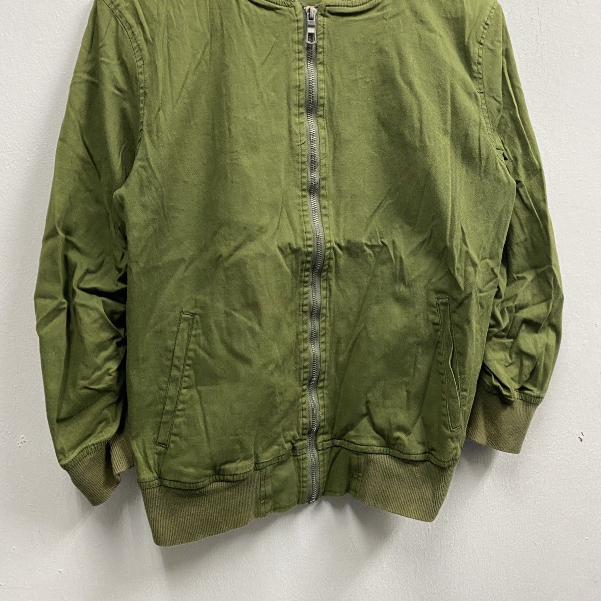 In The Attic Vintage "In The Attic" Olive Green MA-1 Bomber Jacket Size US S / EU 44-46 / 1 - 4 Thumbnail