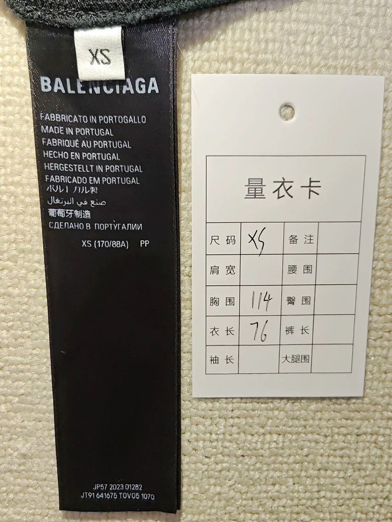 Balenciaga Balenciaga Graffiti spray paint logo to make old short-sle Size US XS / EU 42 / 0 - 6 Thumbnail