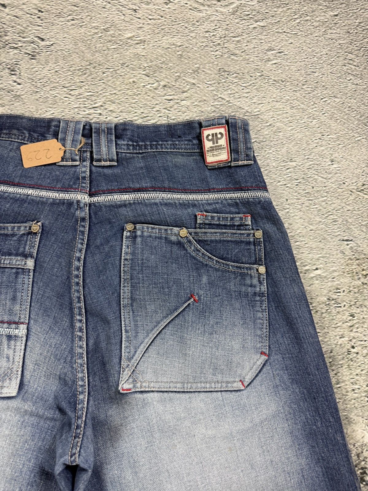Pelle Pelle Pelle Pelle vintage stone washed blue jeans Y2K baggy denim Size US 32 / EU 48 - 12 Thumbnail