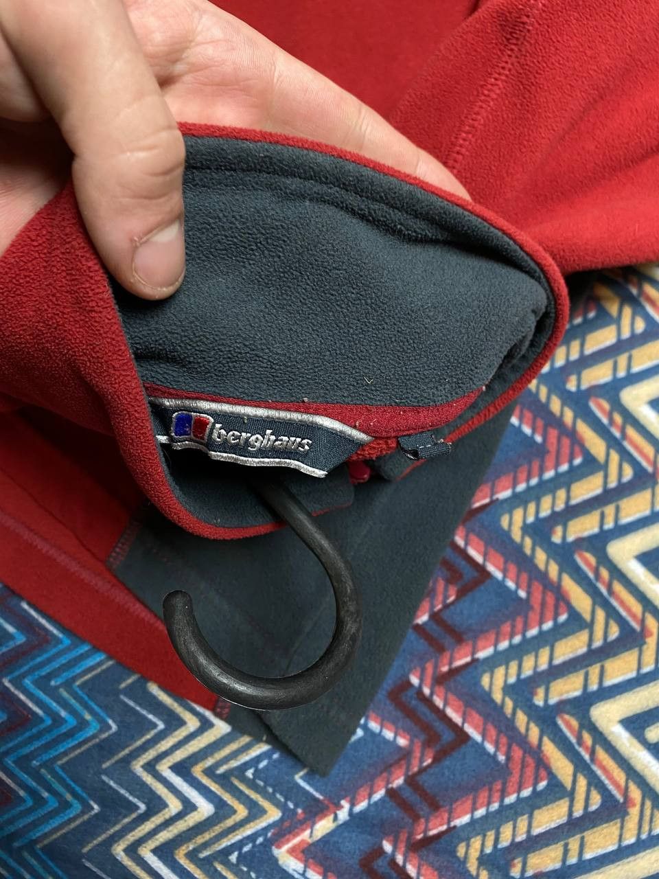 Berghaus sweatshirt Y2K streetwear Vintage Berghaus red logo Size US S / EU 44-46 / 1 - 3 Thumbnail