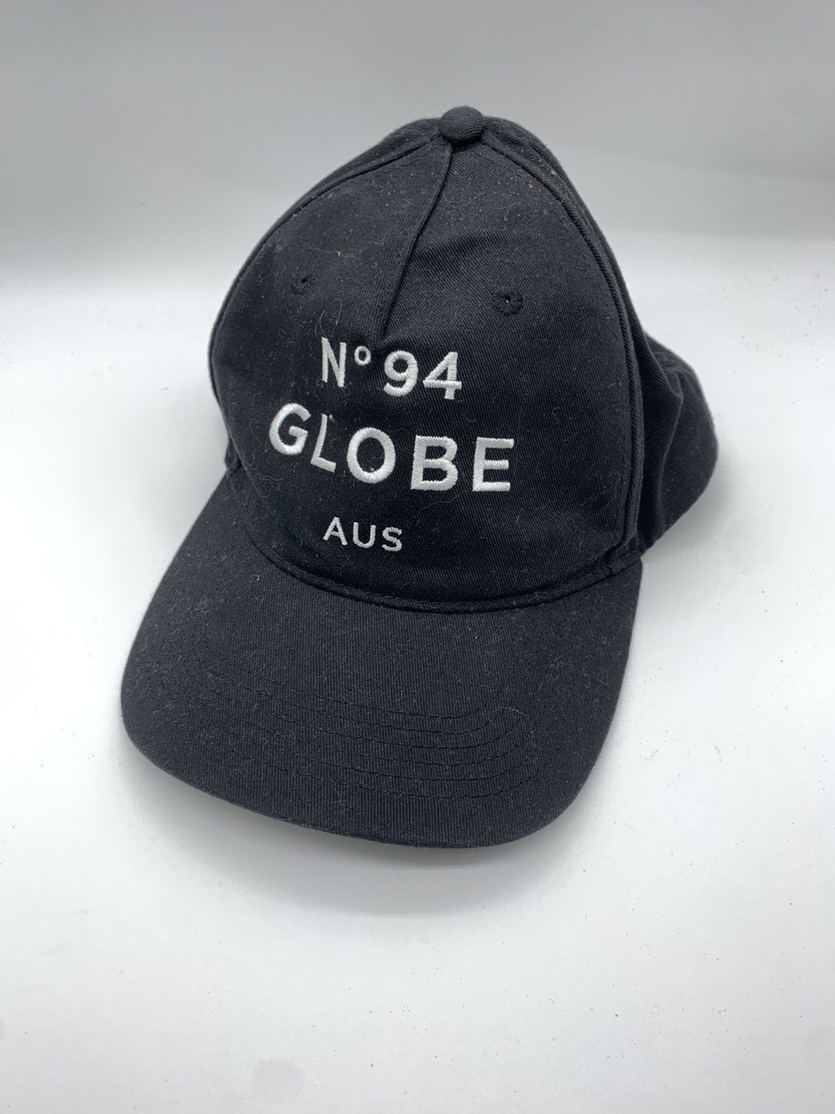 Vintage Vintage Australia Globe Skateboarding Cap Size ONE SIZE - 1 Thumbnail