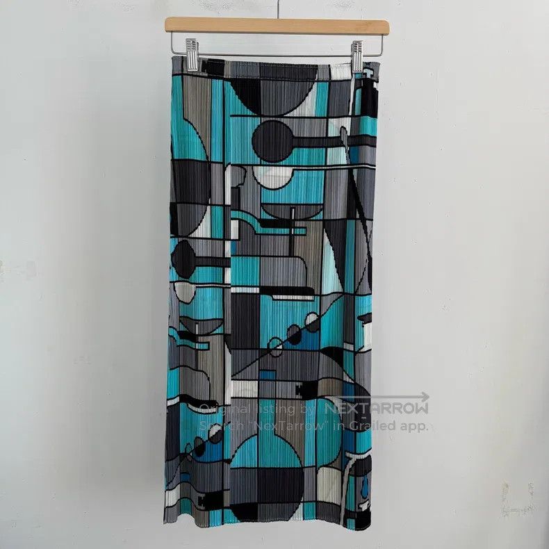 Issey Miyake Issey Miyake size:5 Blue Midi Skirt Size 22" - 1 Thumbnail