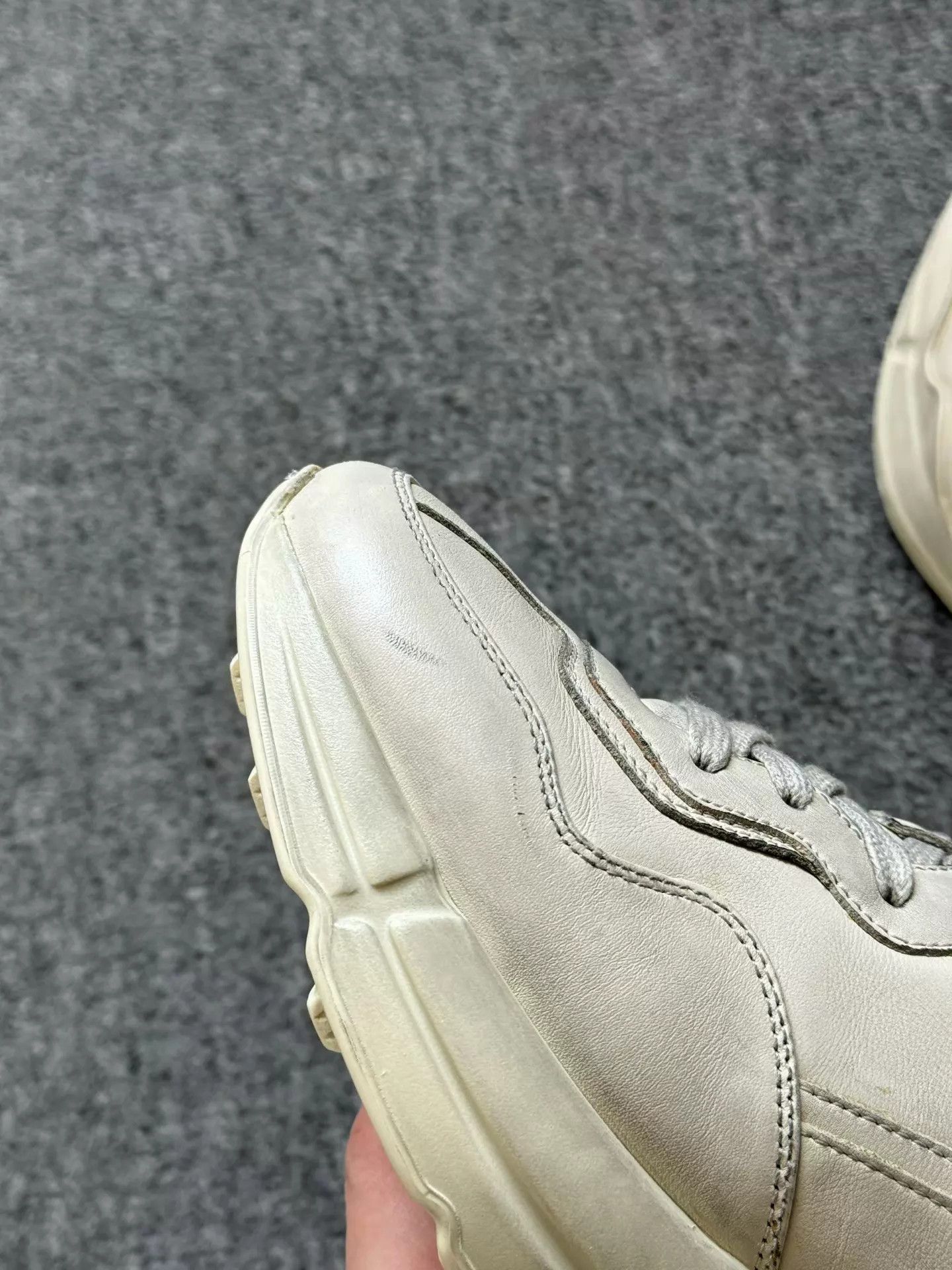 Gucci Gucci Distressed Dad Sneaker Ivory White US7 2x Worn Size US 7 / IT 37 - 9 Thumbnail