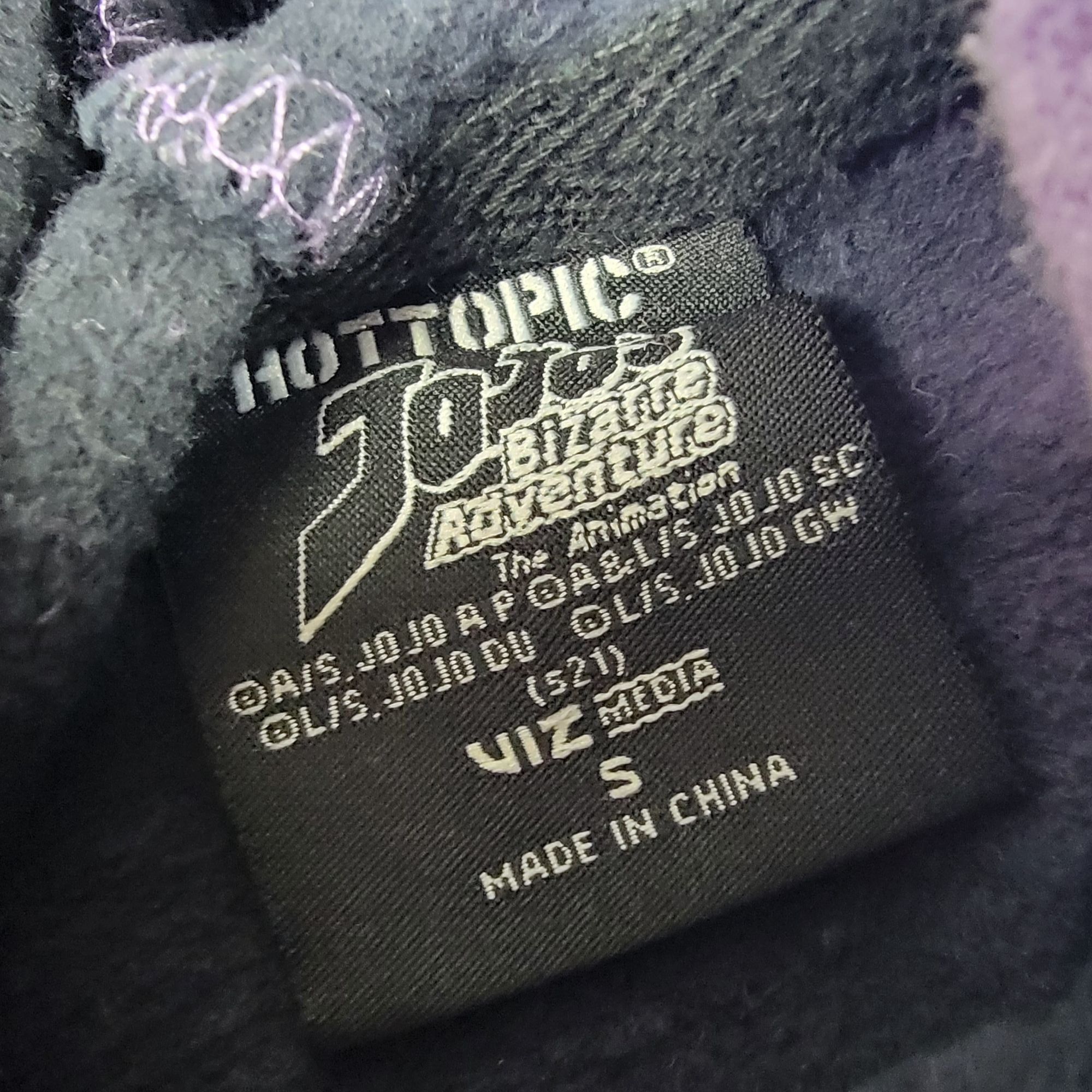 Other Hot Topic JoJos Bizarre Adventure Stardust Crusaders Small S Size S / US 4 / IT 40 - 4 Thumbnail