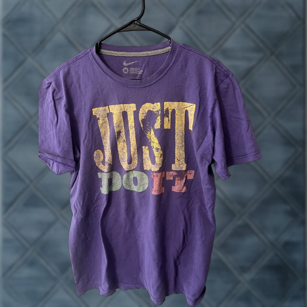 Nike VINTAGE Nike Shirt Mens Just Do It Logo T-Shirt Purple Medium Distres? Size US M / EU 48-50 / 2 - 1 Thumbnail