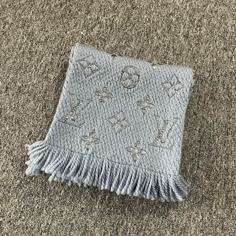 Louis Vuitton Louis Vuitton Black Silver Wool Scarf Size ONE SIZE - 1 Thumbnail