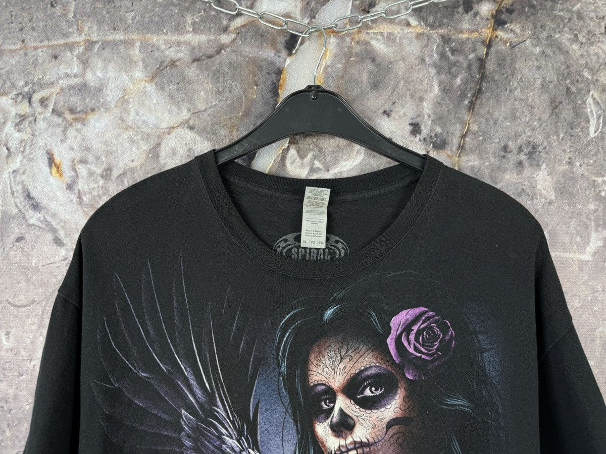 Vintage Spiral Men’s Gothic Raven Lady T-Shirt Dark Fantasy Skull Size US XL / EU 56 / 4 - 2 Thumbnail
