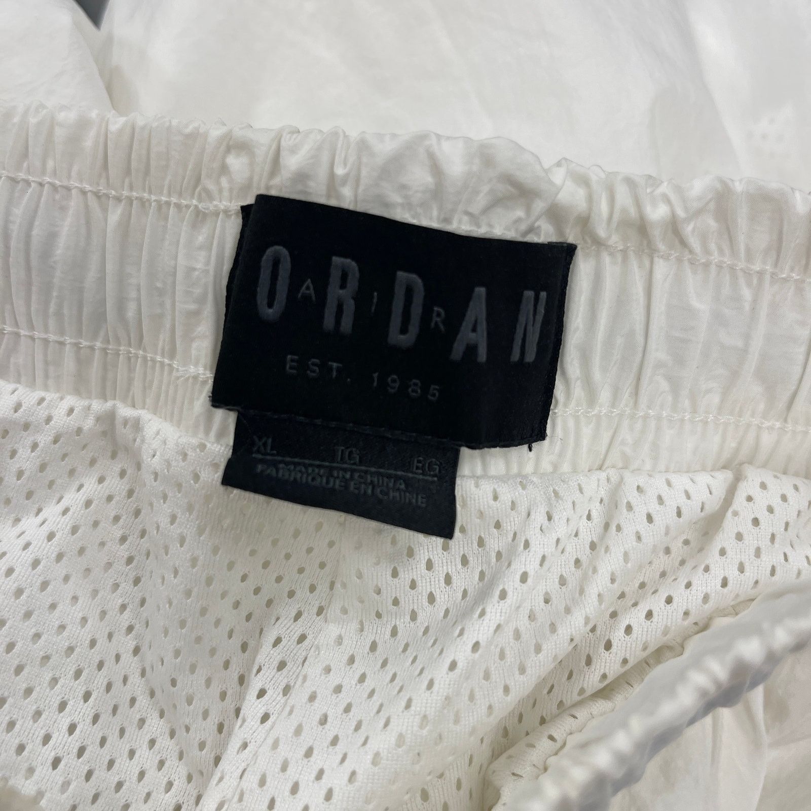 Jordan Brand Jordan Sportswear Diamond men's track pants Joggers Size XL Size US 32 / EU 48 - 8 Thumbnail