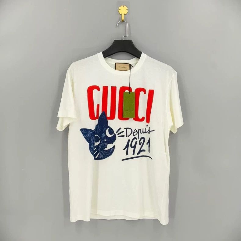 Gucci Gucci Cartoon letter Logo print off-shoulder sleeve T-shir Size S / US 4 / IT 40 - 1 Thumbnail