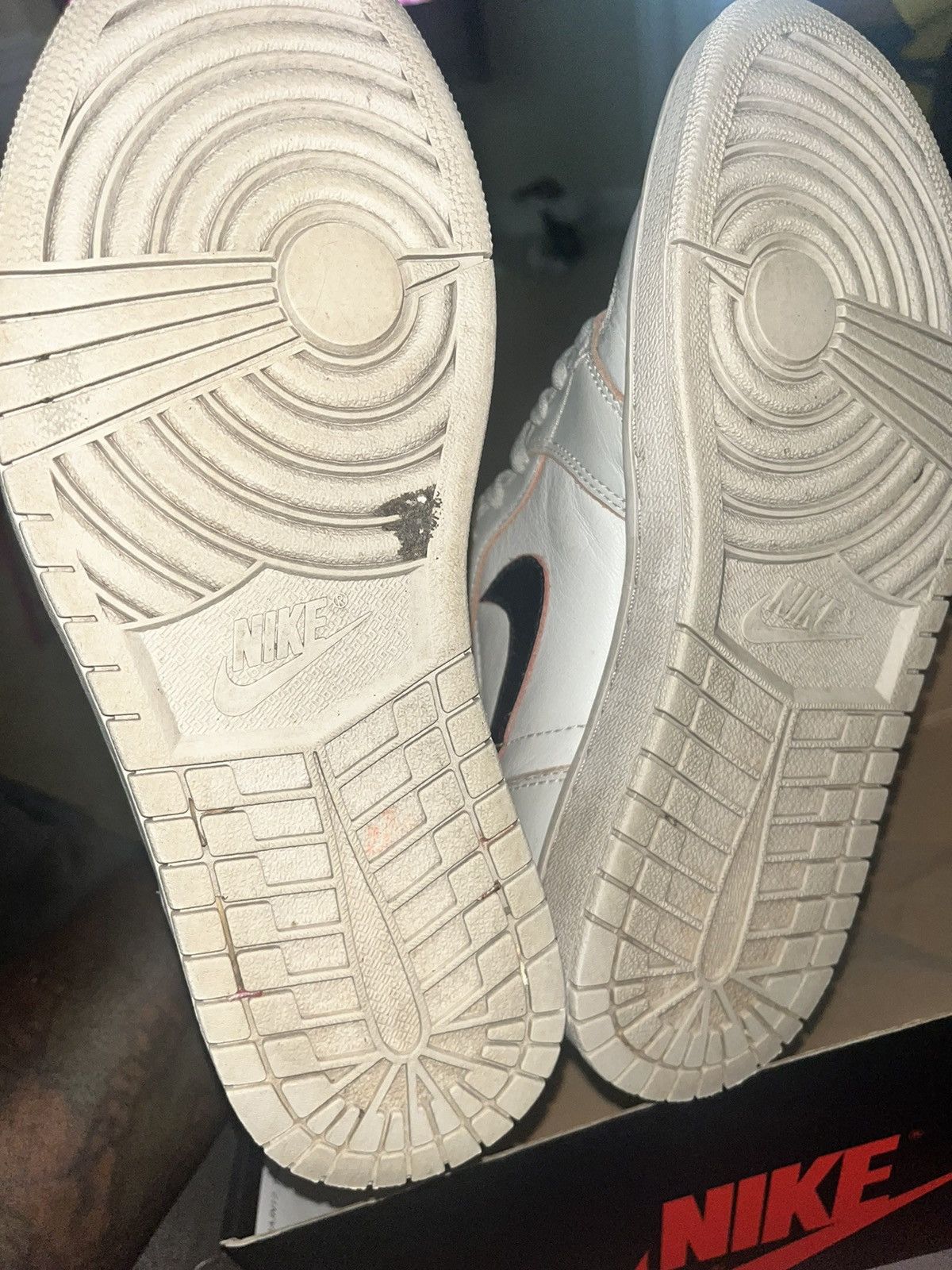 Jordan Brand × Nike Jordan 1 Paris Size US 8.5 / EU 41-42 - 7 Thumbnail