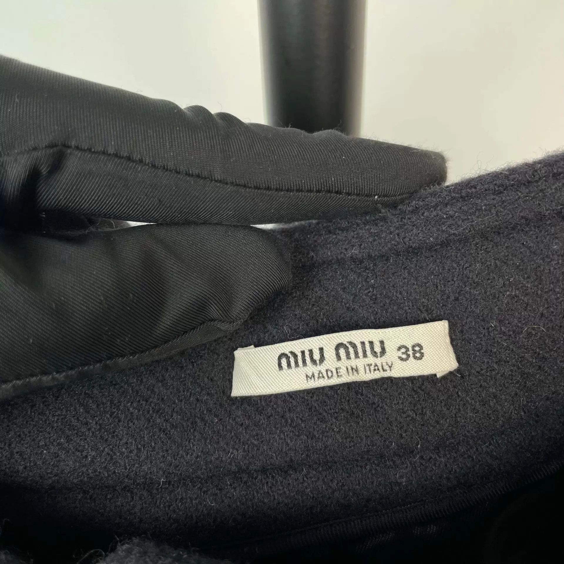 Miu Miu MIU MIU black cashmere skirt 38 Size 26" / US 2 / IT 38 - 3 Thumbnail