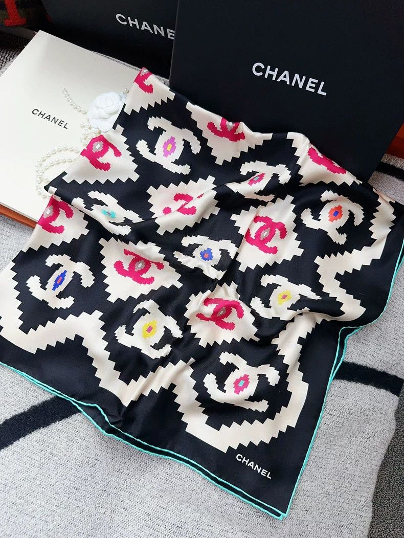 Chanel Chanel 23A color letter logo full print double C silk scar Size ONE SIZE - 1 Thumbnail