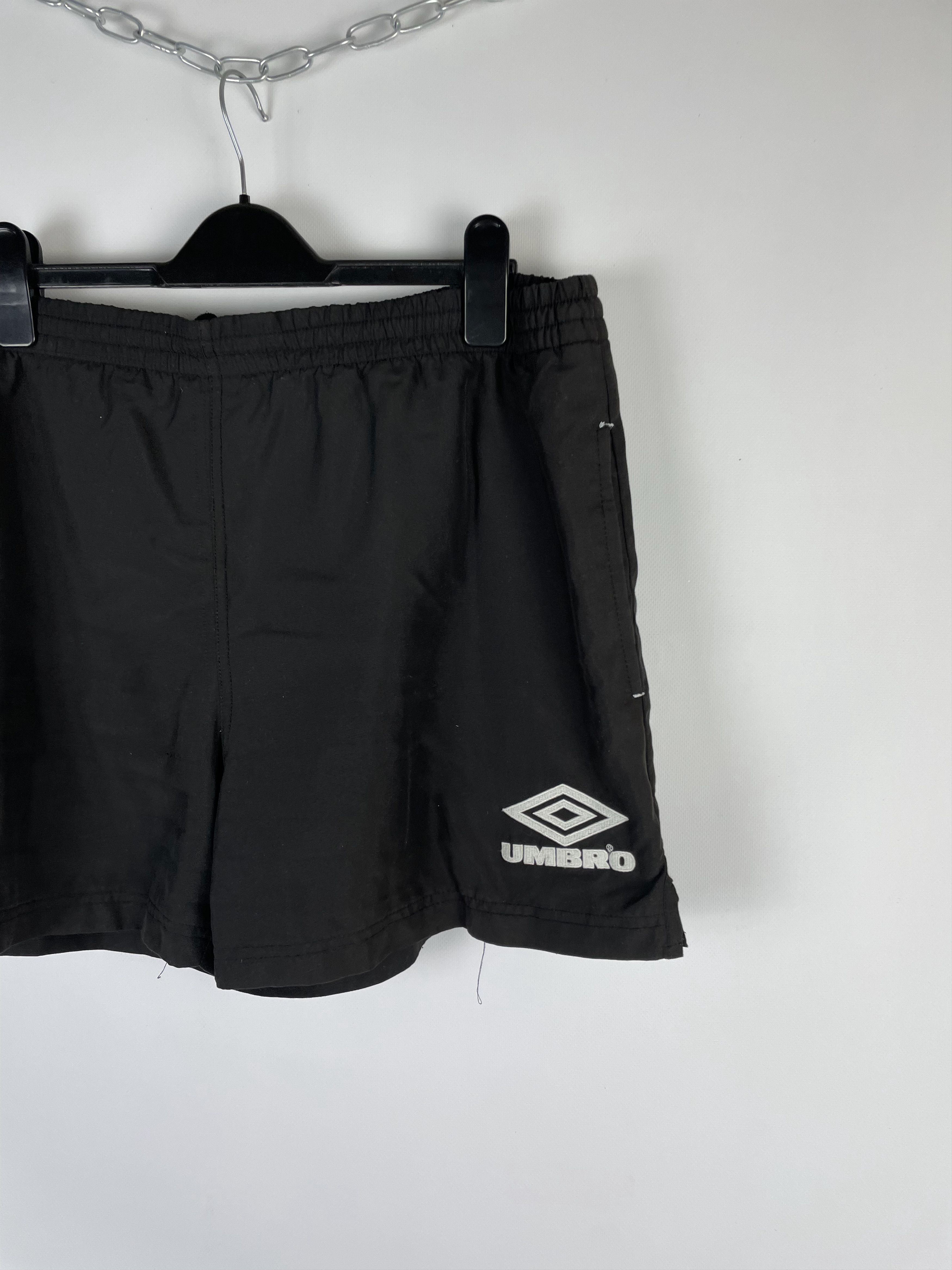 Umbro Vintage Umbro Shorts Y2k Size US 36 / EU 52 - 3 Thumbnail