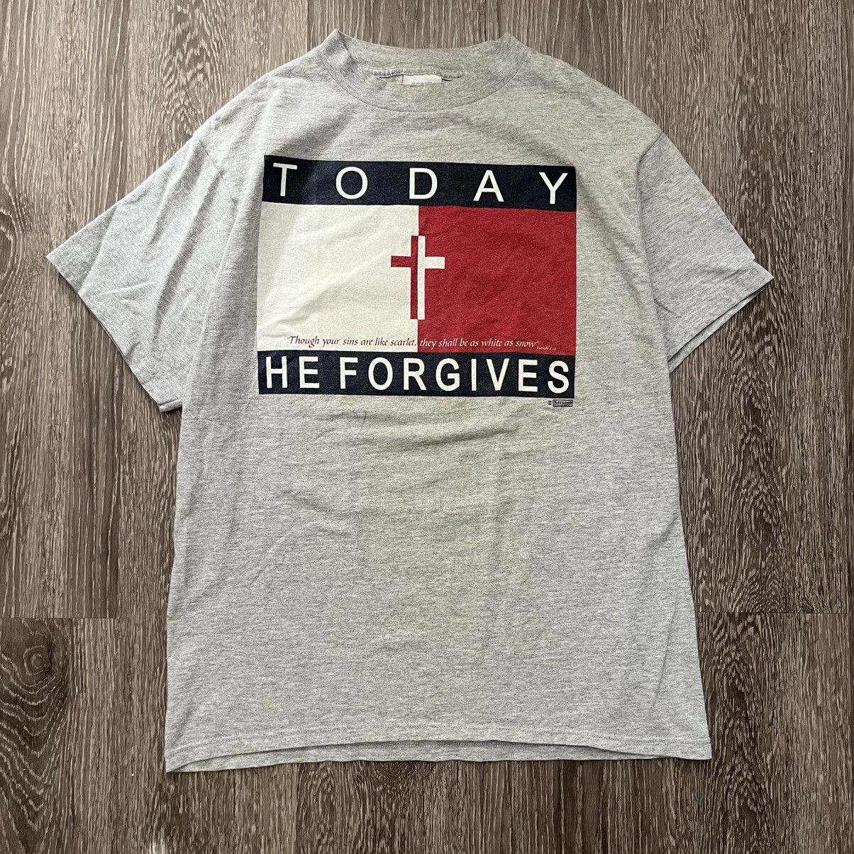 Tommy Hilfiger × Vintage 1999 Tommy Hilfiger Style Jesus Saves Tee Large Tultex Size US L / EU 52-54 / 3 - 1 Thumbnail
