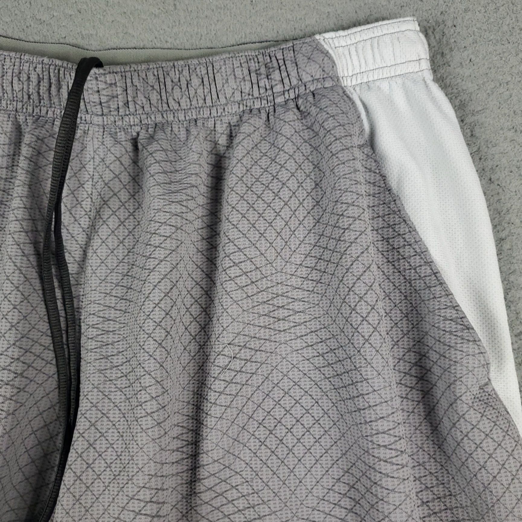 Under Armour Under Armour Shorts Mens XL Gray Track Running Gym Work Out Size US 36 / EU 52 - 3 Thumbnail
