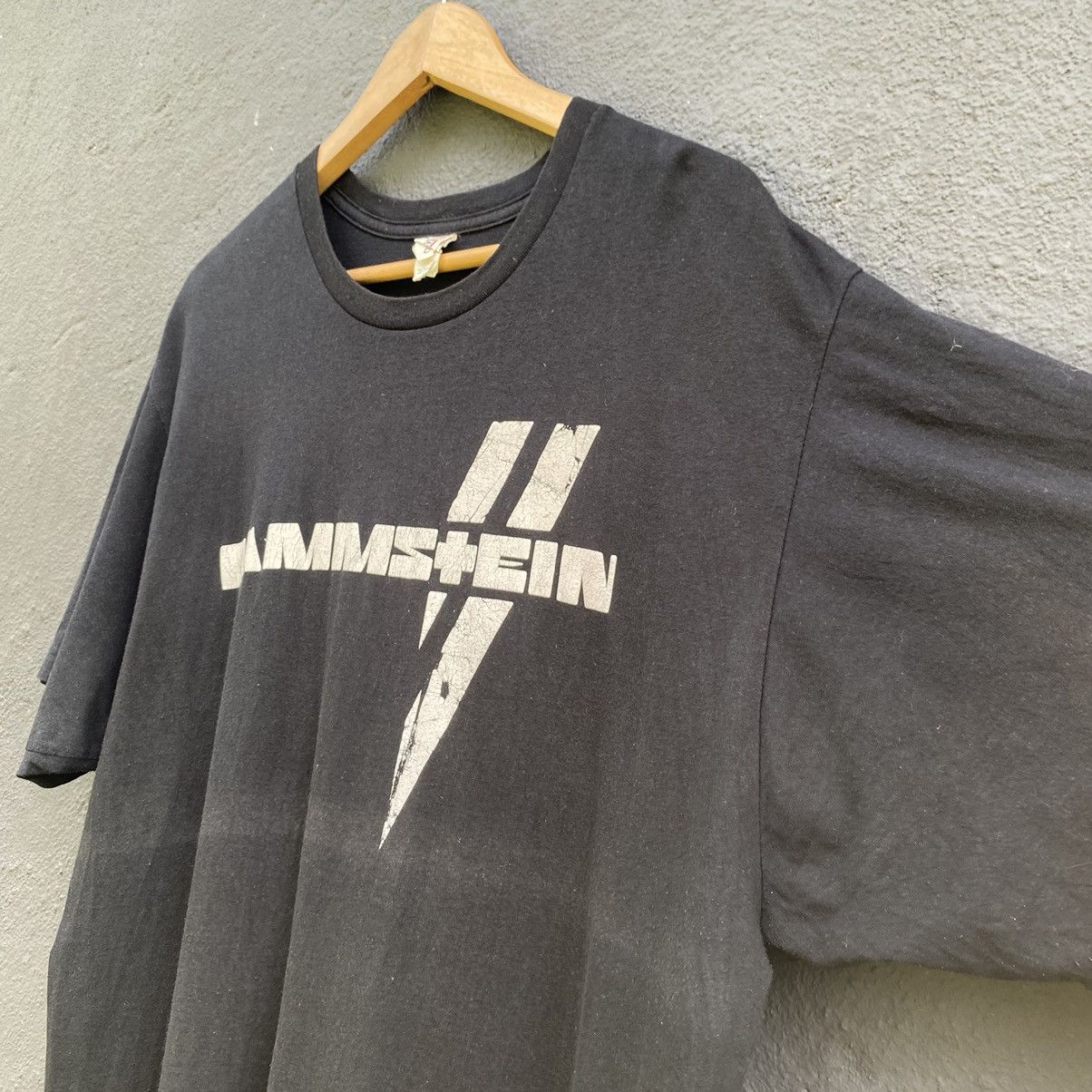 Band Tees Thrashed Faded Rammstein Metal Band ERD GRUNGE VINTAGE TEE Size US XL / EU 56 / 4 - 4 Thumbnail