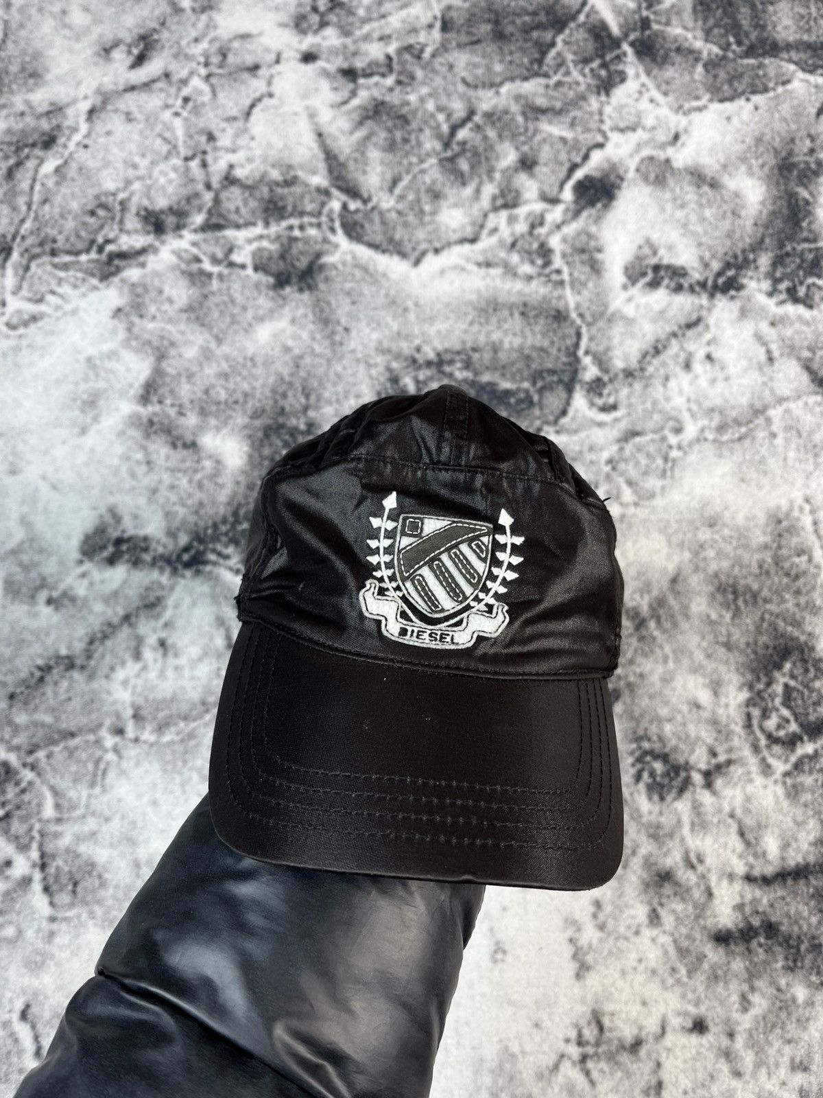 Diesel Rare Vintage Diesel Faded Cap with Large Logo Size ONE SIZE - 1 Thumbnail