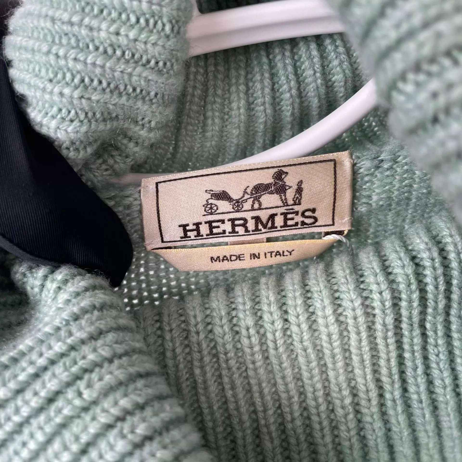 Hermes Hermès cashmere sweater M light green Size US M / EU 48-50 / 2 - 3 Thumbnail