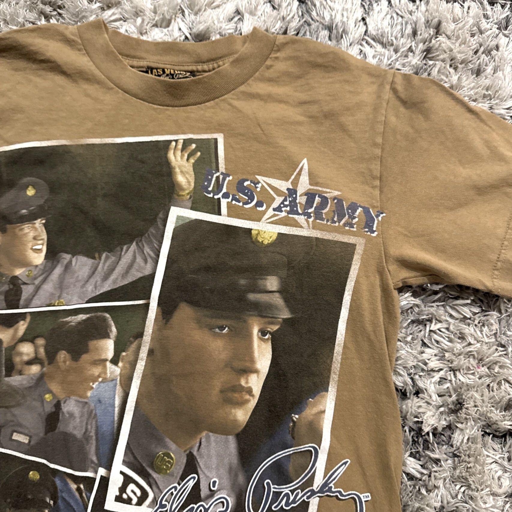 Vintage VINTAGE Elvis Presley Las Vegas U.S. Army T-Shirt Adults Small S Graphic Brown Unisex Shirts Mens Womens Size US S / EU 44-46 / 1 - 4 Thumbnail