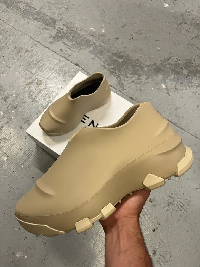Givenchy Givenchy Mallow Beige Shoes Size US 13 / EU 46 - 1 Thumbnail