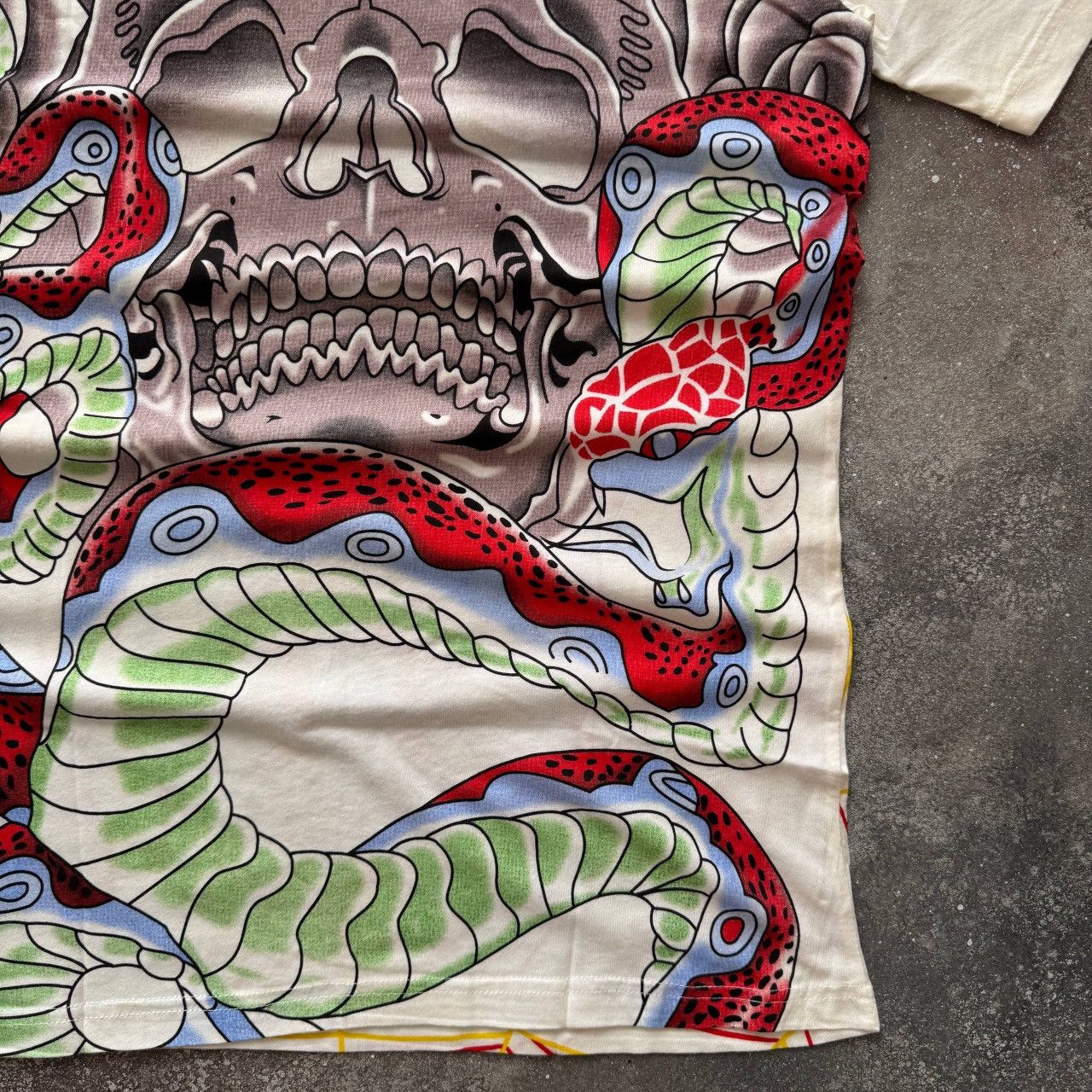 Christian Audigier Christian Audigier (Ed Hardy) Rhinestones Y2K T-Shirt Size US L / EU 52-54 / 3 - 11 Thumbnail