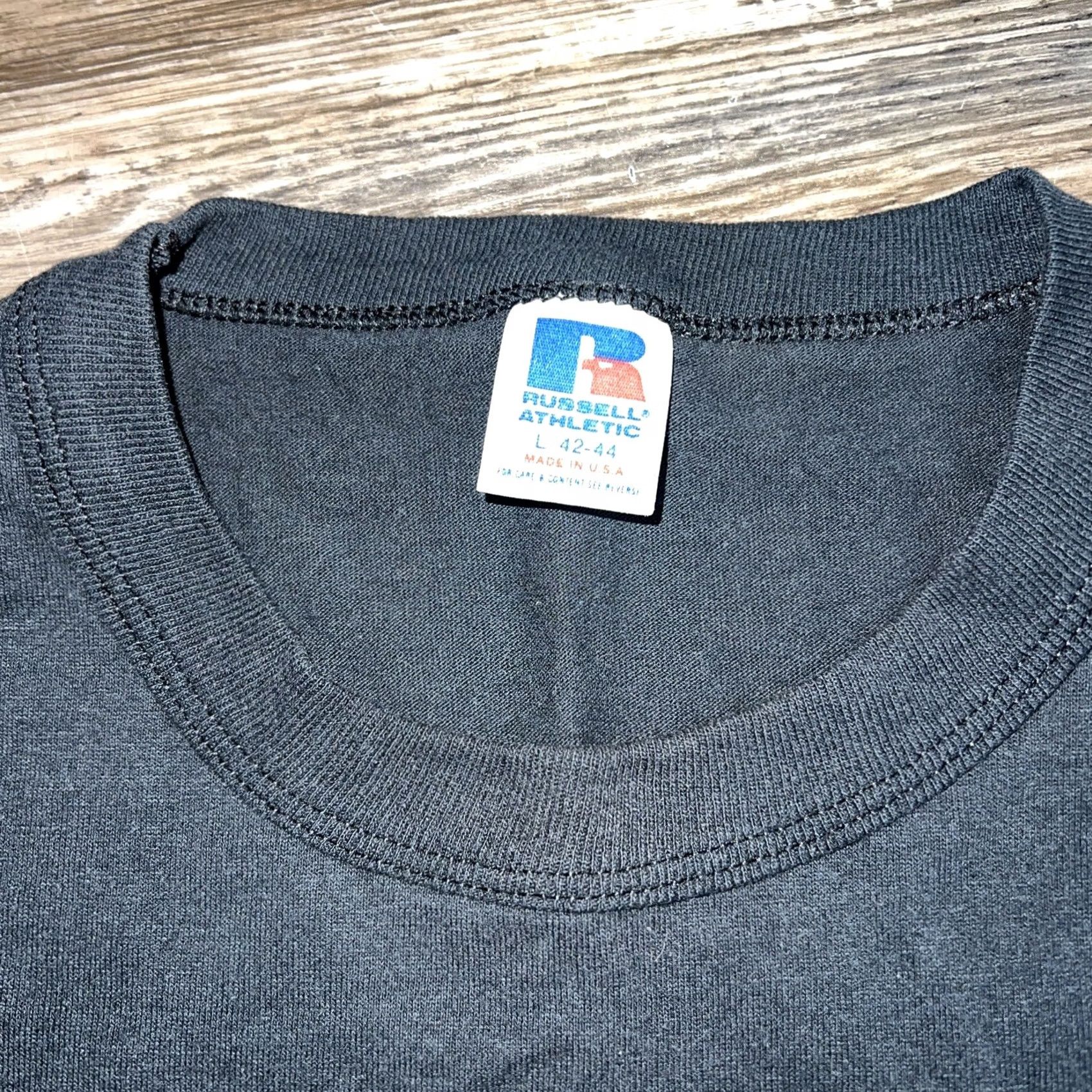 Russell Athletic VINTAGE Russel Athletic Skydiver T-Shirt Size L Black Single Stitch USA Mens Typical Athletic Size US L / EU 52-54 / 3 - 4 Thumbnail