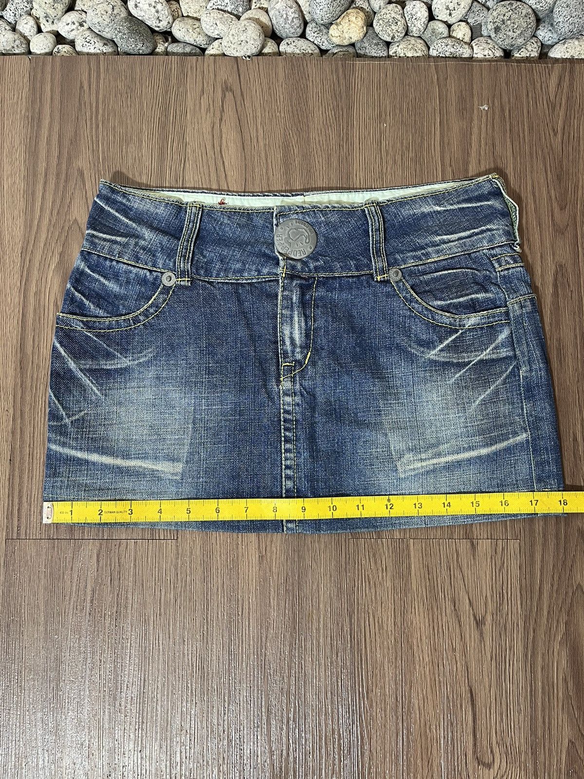 Beauty Beast × Hysteric Glamour × Japanese Brand Y2K Red Pepper whiskers mini skirt Size 31" - 10 Thumbnail
