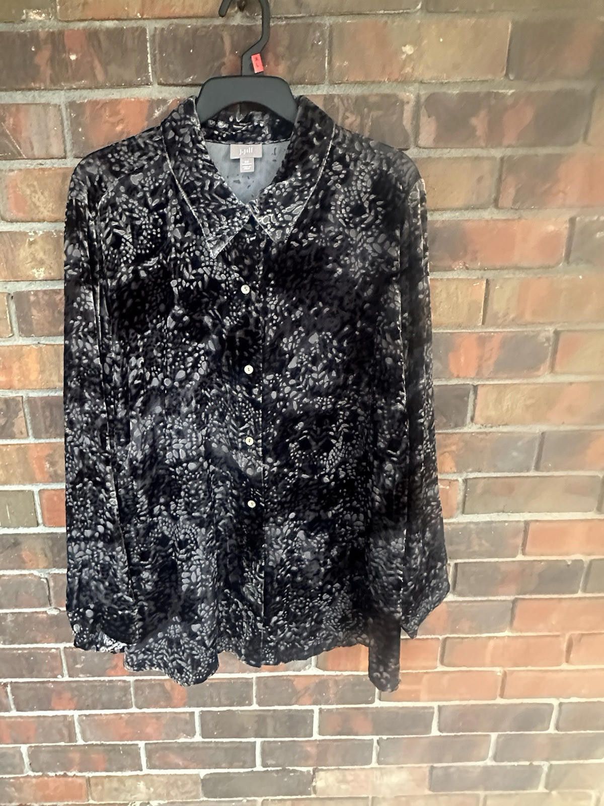 Designer j jill 2X Button Down Faux Velvet Textures Size XXL / US 16-18 / IT 52-54 - 1 Thumbnail